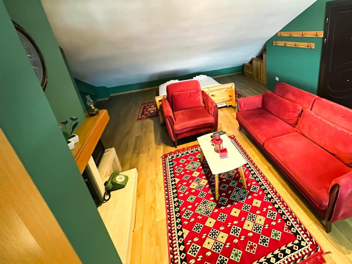 Ferienwohnung Cozy Elegance Above Korca Exterior foto
